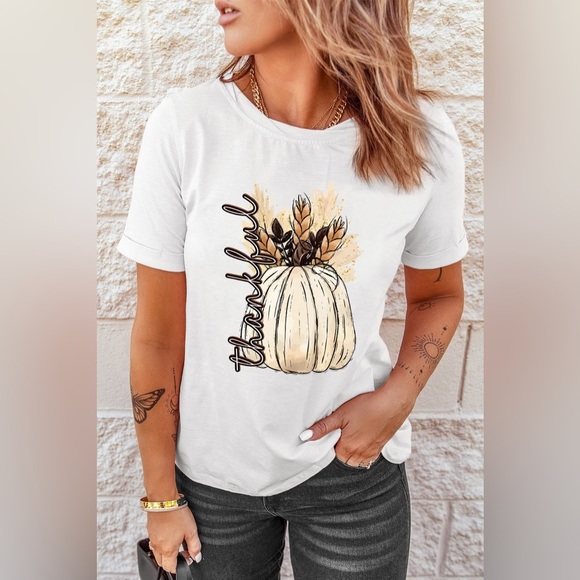 Graphic Round Neck Short Sleeve T-Shirt - Picture 1 of 3